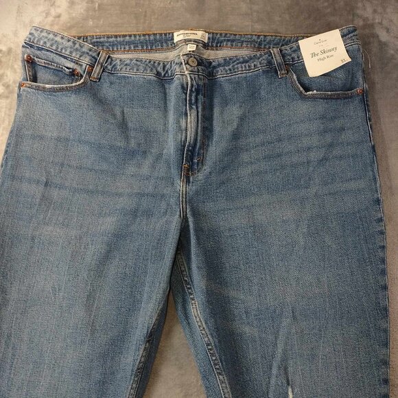 Abercrombie & Fitch The Skinny High Rise Curve Love jeans 37/24 blue ripped knee - Picture 7 of 11